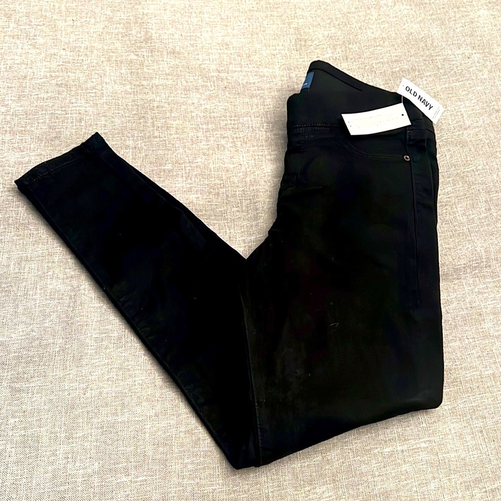Old Navy Rockstar Mid-Rise short